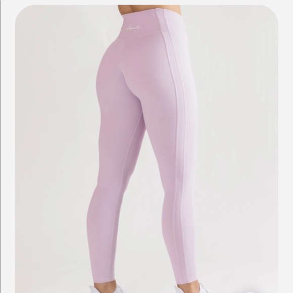 Alphalete Pants - Brand new Alphalete Pulse Kinetic Leggings in Lavender